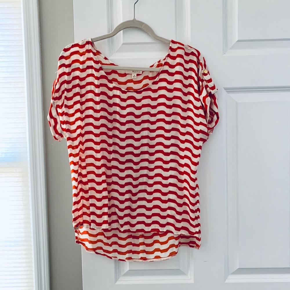 Super Cute High-Low Tee - Size S